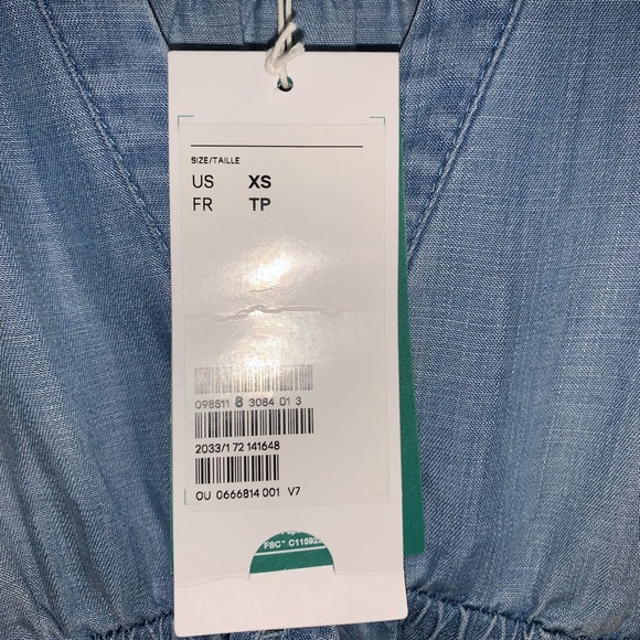 H&M Maternity Chambray Top - Picture 4 of 5